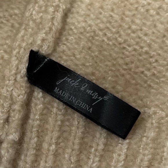 Jack & Missy Women's Beige Knit Pom Hat - Picture 4 of 6